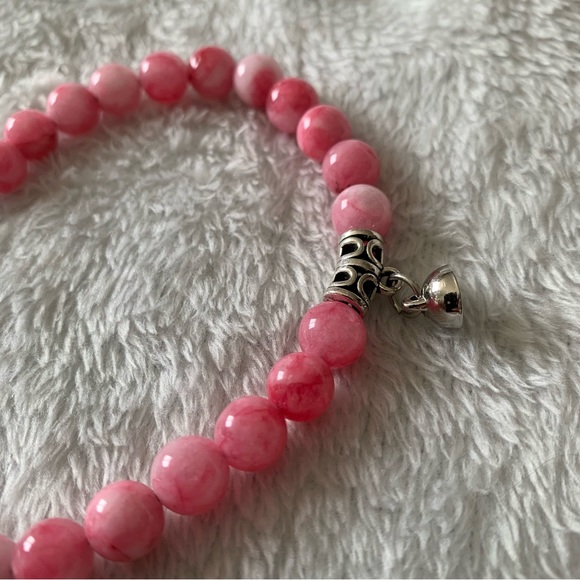 Black and pink beaded magnetic bracelets adjustable - Picture 5 of 8